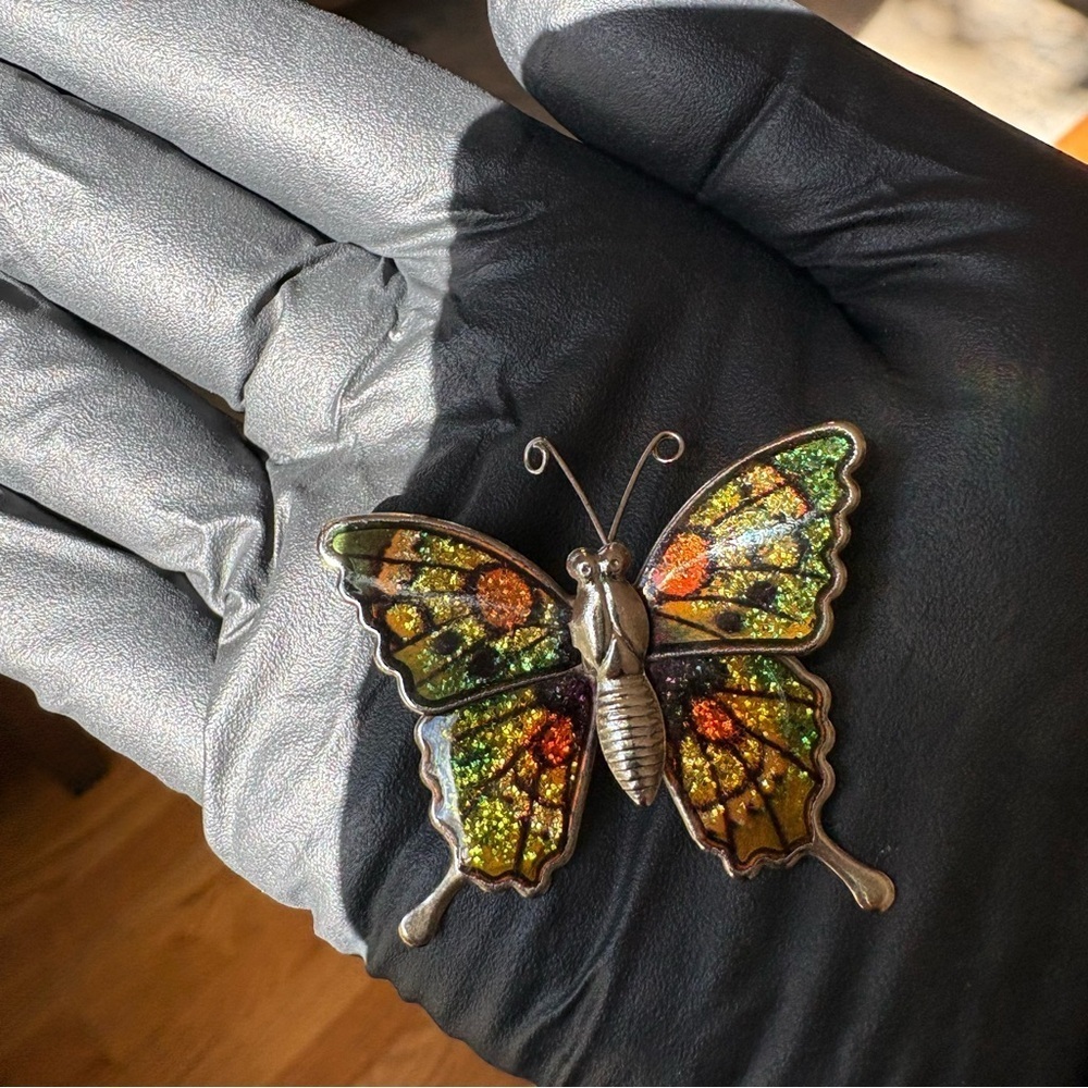 Butterfly brooch pin fall colors - Picture 6 of 11